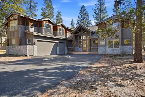 17721 Sparks Ln, Sunriver, OR 97707