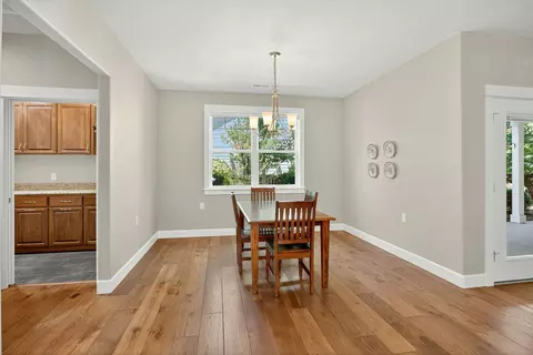 1407 Rustler Peak St, Central Point, OR 97502 photo 23