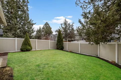 20657 Couples Ln, Bend, OR 97702 photo 32