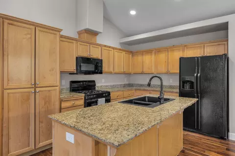 20657 Couples Ln, Bend, OR 97702 photo 11