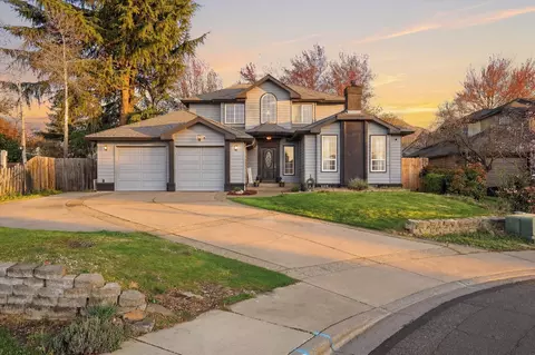 2358 Asher Dr, Medford, OR 97504