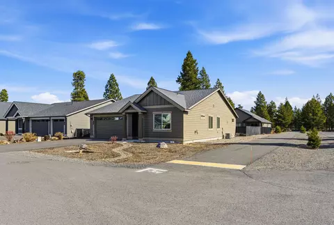 Exterior - 51900 Settler Dr, La Pine, OR 97739 photo 2 of 6