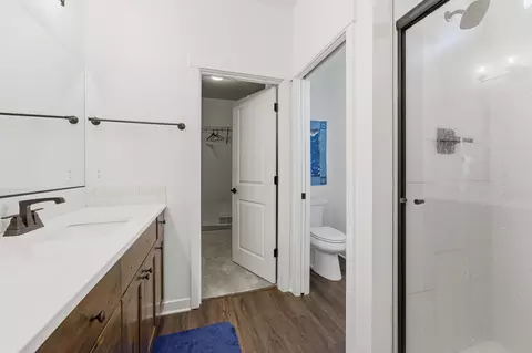Bath - 51900 Settler Dr, La Pine, OR 97739 photo 4 of 4