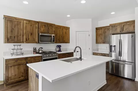 Kitchen - 51900 Settler Dr, La Pine, OR 97739 photo 1 of 3