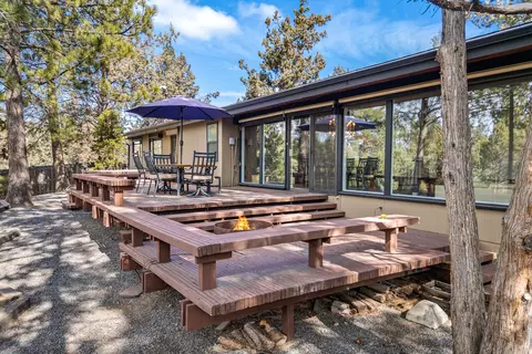 Exterior - 132 SE 16th St, Bend, OR 97702 photo 12 of 21