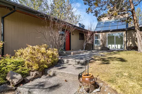 Exterior - 132 SE 16th St, Bend, OR 97702 photo 5 of 21