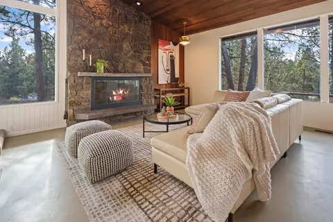 Living - 132 SE 16th St, Bend, OR 97702 photo 1 of 5