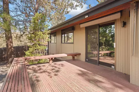 Exterior - 132 SE 16th St, Bend, OR 97702 photo 8 of 21