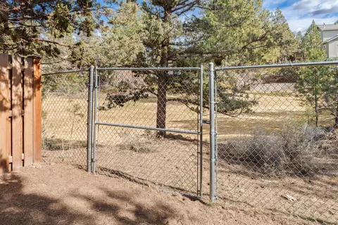 Exterior - 132 SE 16th St, Bend, OR 97702 photo 17 of 21