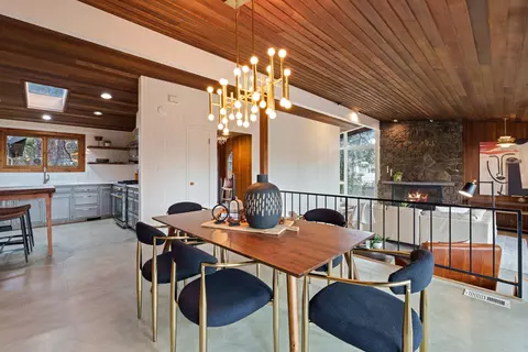 Dining - 132 SE 16th St, Bend, OR 97702 photo 4 of 5