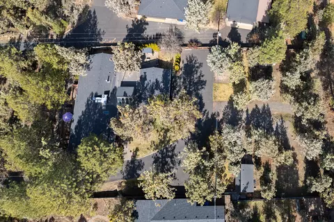 View/Area - 132 SE 16th St, Bend, OR 97702 photo 2 of 5