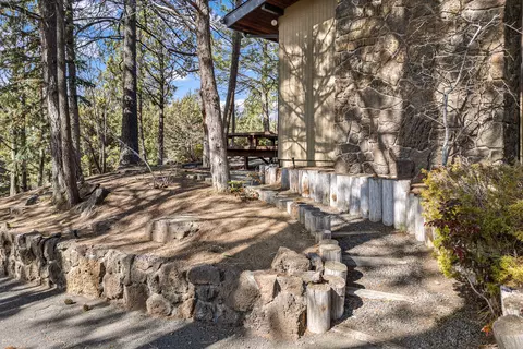 Exterior - 132 SE 16th St, Bend, OR 97702 photo 11 of 21