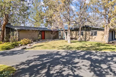 132 SE 16th St, Bend, OR 97702