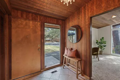 Entry Way - 132 SE 16th St, Bend, OR 97702 photo 2 of 2