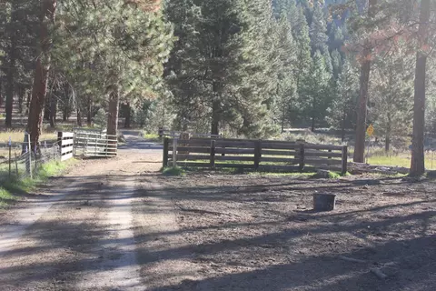10612 Old Ft, Klamath Falls, OR 97601