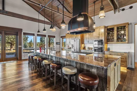 Kitchen - 64105 Johnson Rd, Bend, OR 97703 photo 4 of 5