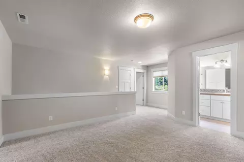 Bedroom - 19147 Park Commons Dr, Bend, OR 97703 photo 9 of 9