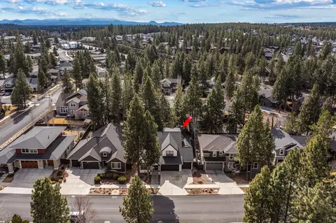 View/Area - 19147 Park Commons Dr, Bend, OR 97703 photo 6 of 7