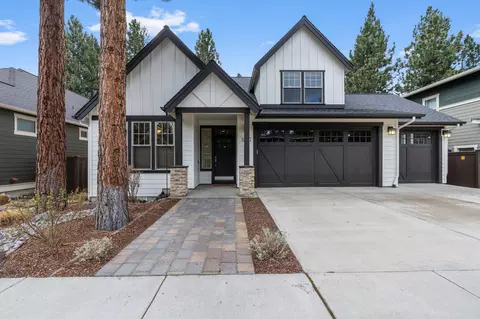 19147 Park Commons Dr, Bend, OR 97703