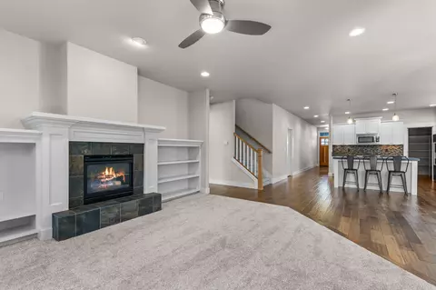 Living - 19147 Park Commons Dr, Bend, OR 97703 photo 6 of 8
