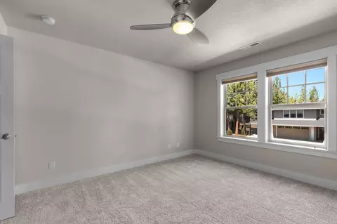 Bedroom - 19147 Park Commons Dr, Bend, OR 97703 photo 5 of 9