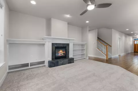 Living - 19147 Park Commons Dr, Bend, OR 97703 photo 5 of 8