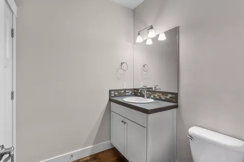 Bath - 19147 Park Commons Dr, Bend, OR 97703 photo 1 of 3