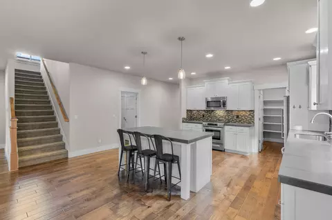 Kitchen - 19147 Park Commons Dr, Bend, OR 97703 photo 2 of 2