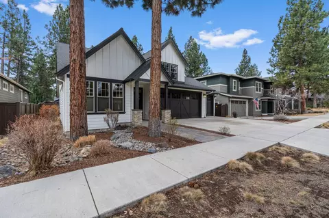 Exterior - 19147 Park Commons Dr, Bend, OR 97703 photo 4 of 13