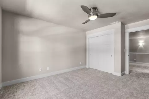 Bedroom - 19147 Park Commons Dr, Bend, OR 97703 photo 6 of 9