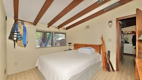 Bedroom - 13007 Perry Rd, Central Point, OR 97502 photo 1 of 1