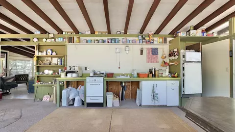 Kitchen - 13007 Perry Rd, Central Point, OR 97502 photo 1 of 1