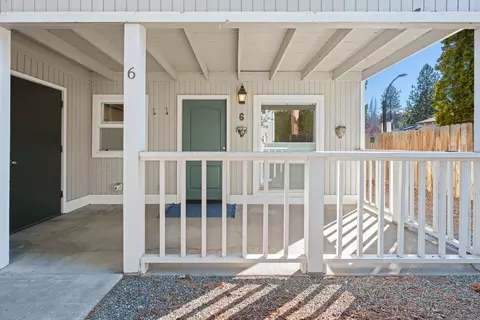 1439 NW Juniper St #6, Bend, OR 97703
