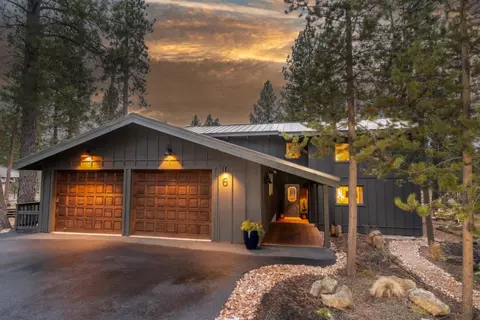 17579 Pathfinder Ln #6, Sunriver, OR 97707