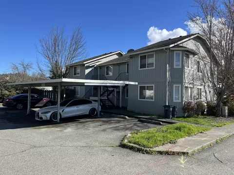 1916 NE Fairview Ave, Grants Pass, OR 97526