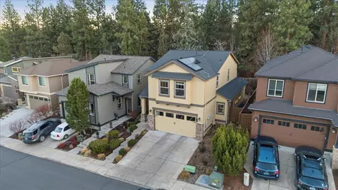 1713 NW Precision Ln, Bend, OR 97703