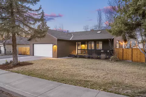 21374 Starling Dr, Bend, OR 97701
