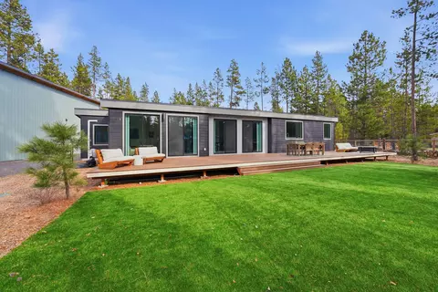 56017 Browning Dr, Bend, OR 97707
