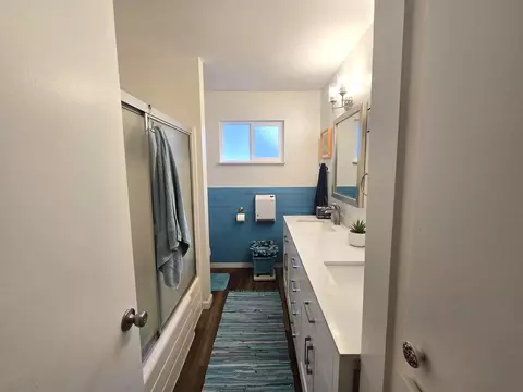 Bath - 243 Shadowbrook Dr, Cave Junction, OR 97523 photo 1 of 1