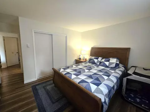 Bedroom - 243 Shadowbrook Dr, Cave Junction, OR 97523 photo 2 of 3