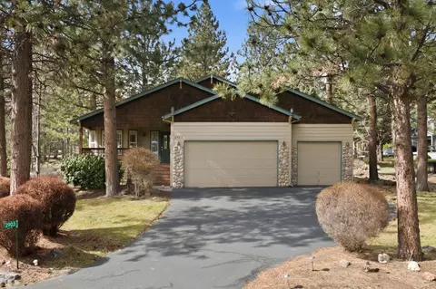 2903 NW Fairway Heights Dr, Bend, OR 97703