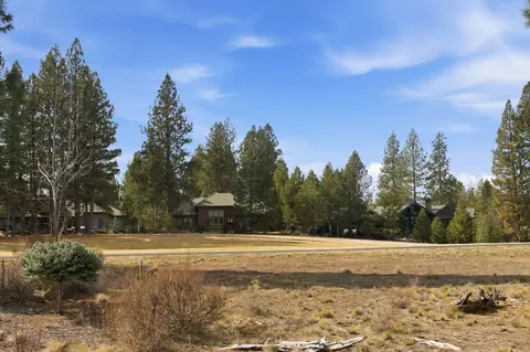61734 Tam Mcarthur Loop, Bend, OR 97702 photo 10