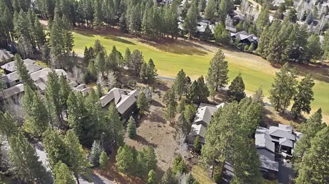 61734 Tam Mcarthur Loop, Bend, OR 97702 photo 5
