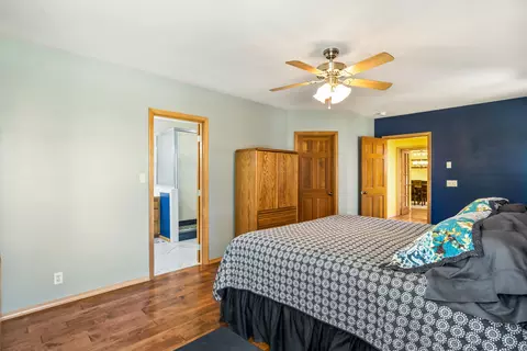 Bedroom - 22030 Stormy Ln, Bend, OR 97701 photo 2 of 8