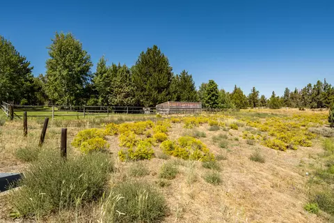 Exterior - 22030 Stormy Ln, Bend, OR 97701 photo 29 of 35