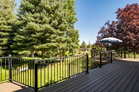 Exterior - 22030 Stormy Ln, Bend, OR 97701 photo 6 of 35