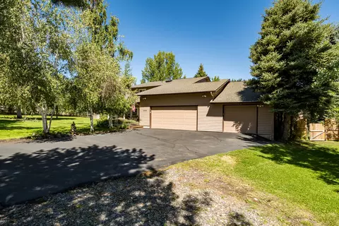 Exterior - 22030 Stormy Ln, Bend, OR 97701 photo 35 of 35