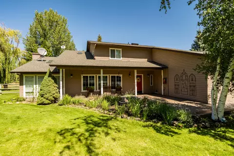 Exterior - 22030 Stormy Ln, Bend, OR 97701 photo 32 of 35