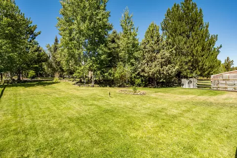 Exterior - 22030 Stormy Ln, Bend, OR 97701 photo 14 of 35
