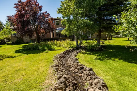 Exterior - 22030 Stormy Ln, Bend, OR 97701 photo 17 of 35
